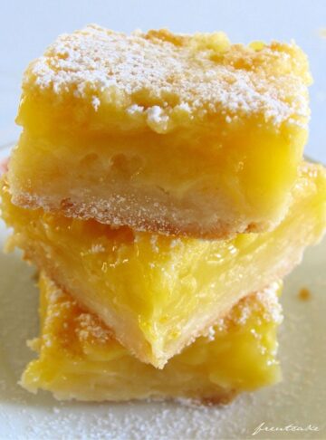 Gooey Lemon Bars • Freutcake