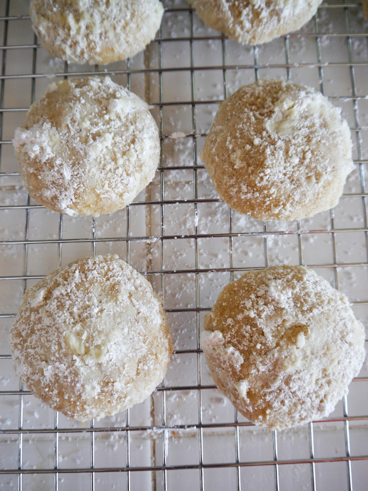 Browned-Butter-Cardamom-Cookies-Freutcake-2