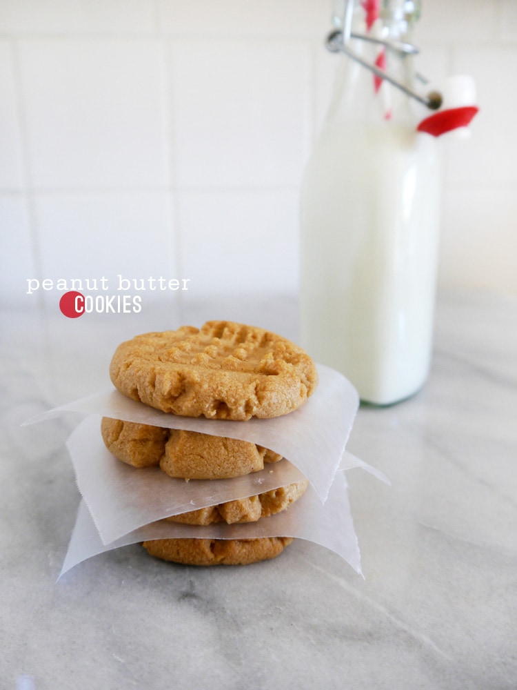 Peanut-Butter-Cookies-by-Freutcake