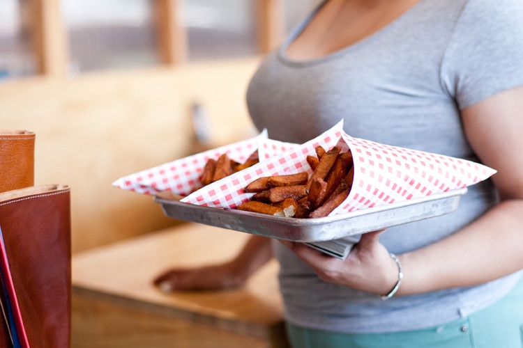 Mustard-Sriracha-&-More-at-Poketo-6