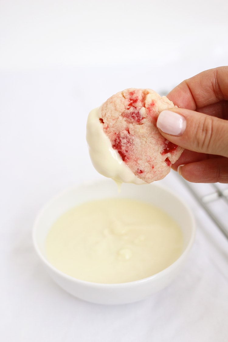 White-Chocolate-Cherry-Shortbread-1