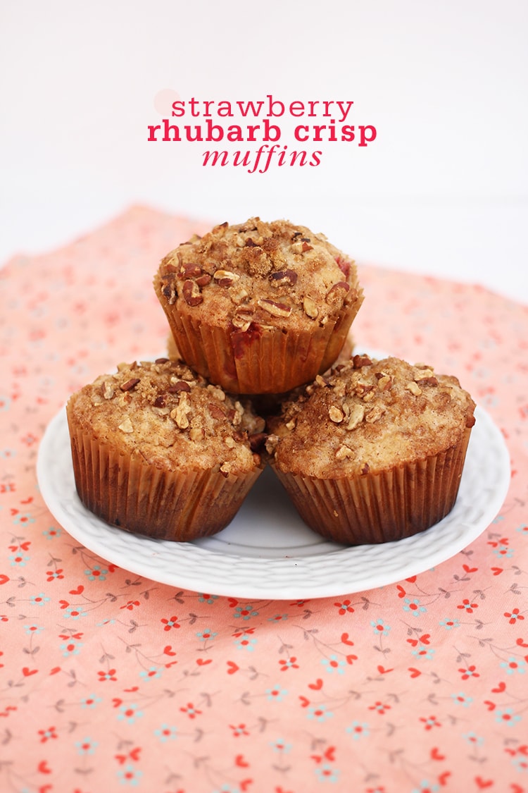 strawberry Rhubarb Crisp Muffins