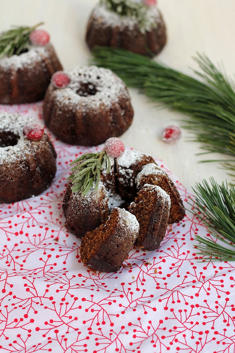 Gingerbread Christmas Cakes