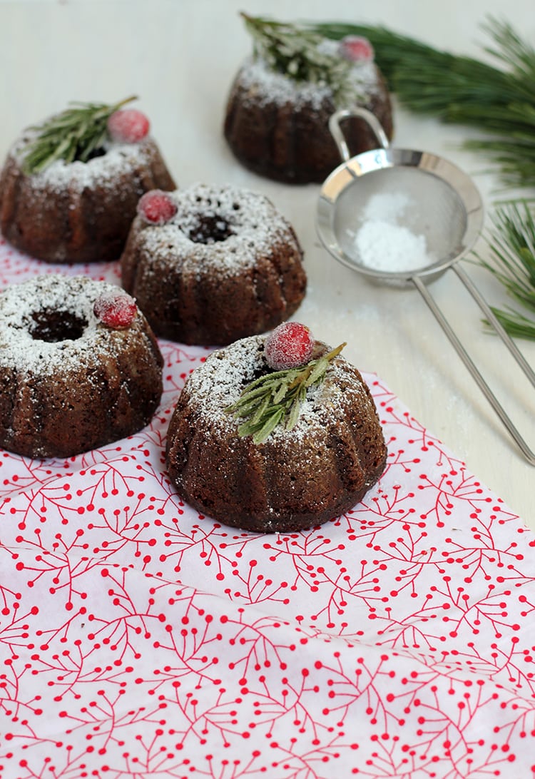 Gingerbread Christmas Cakes