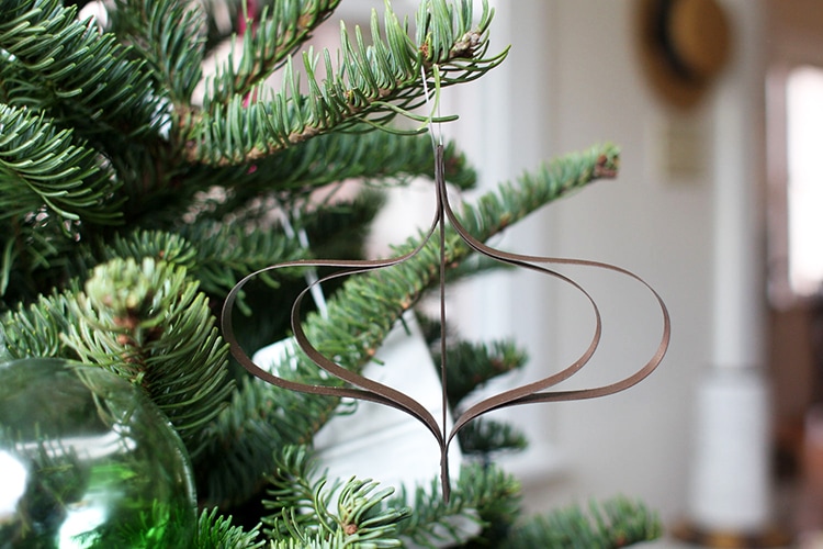 How to Make Simple Paper Ornaments