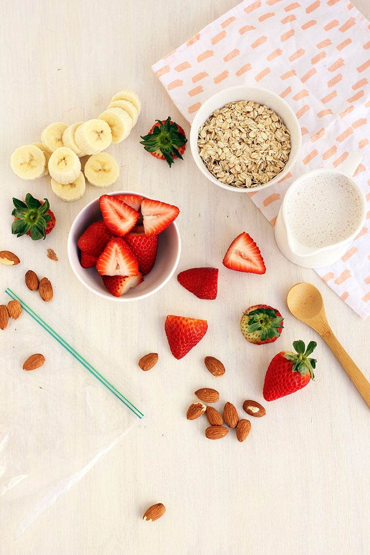 Strawberry Oatmeal Smoothie Ingredients