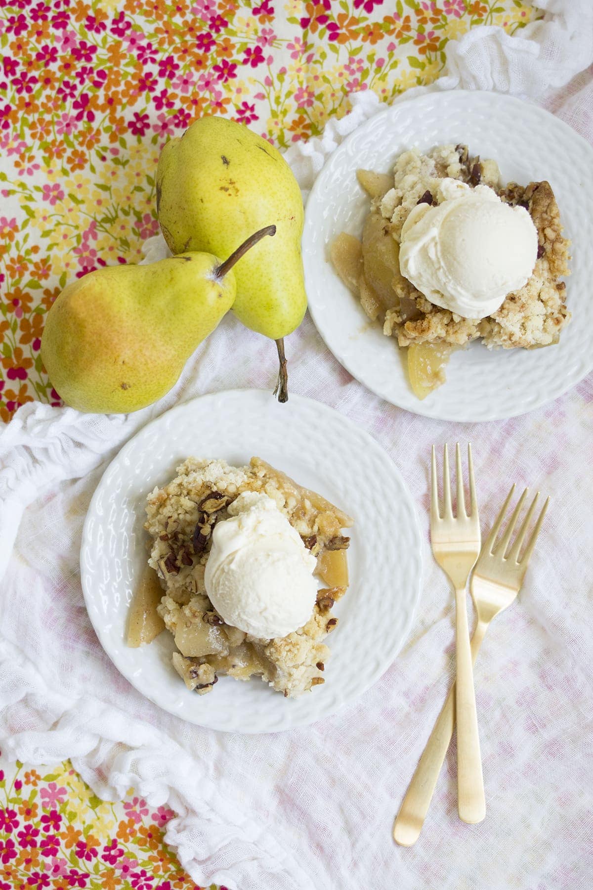 Apple Pear Dump Cake