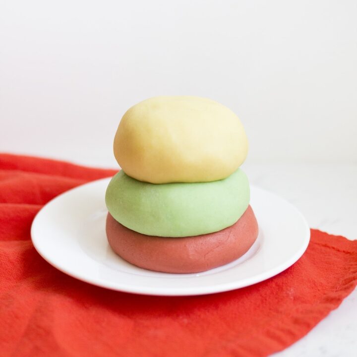 How to Make Homemade Jello Playdough