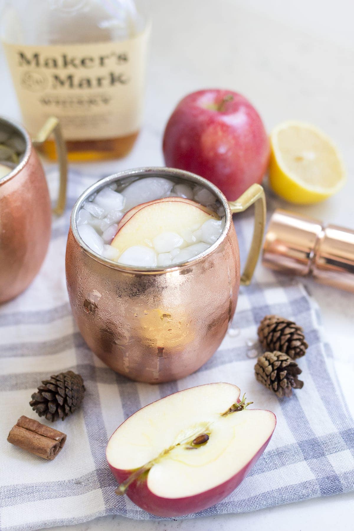 Bourbon Maple Apple Cider Cocktail Recipe