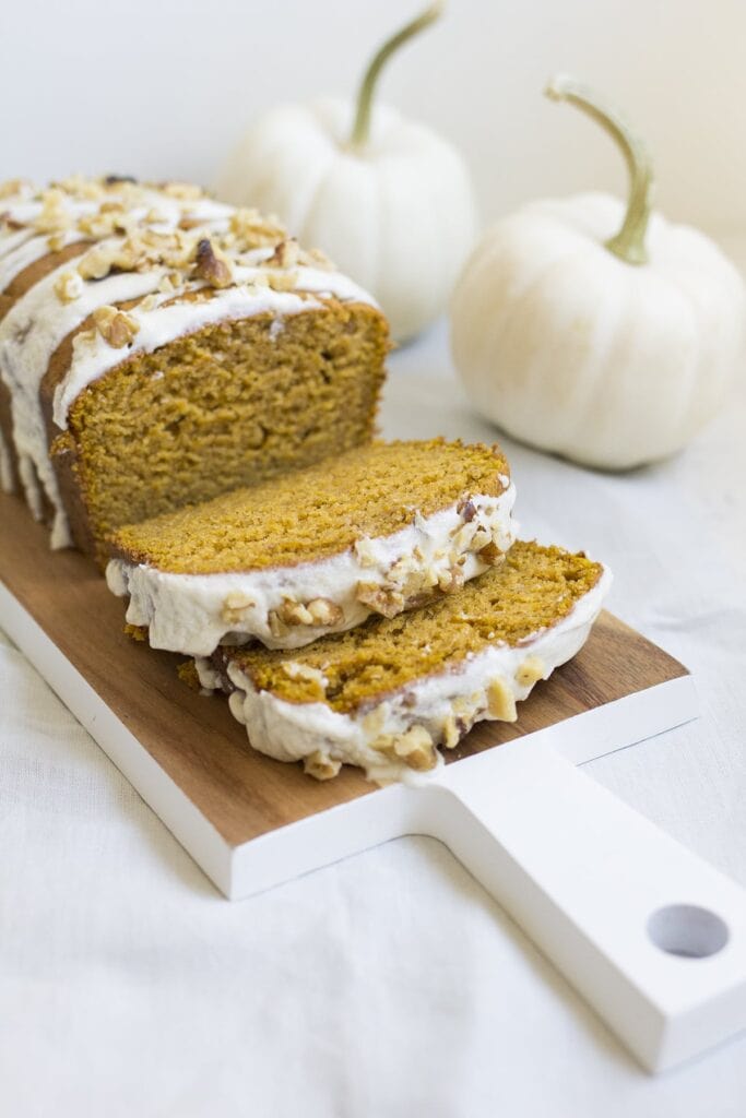 Pumpkin Bread with Maple Butter Icing • Freutcake
