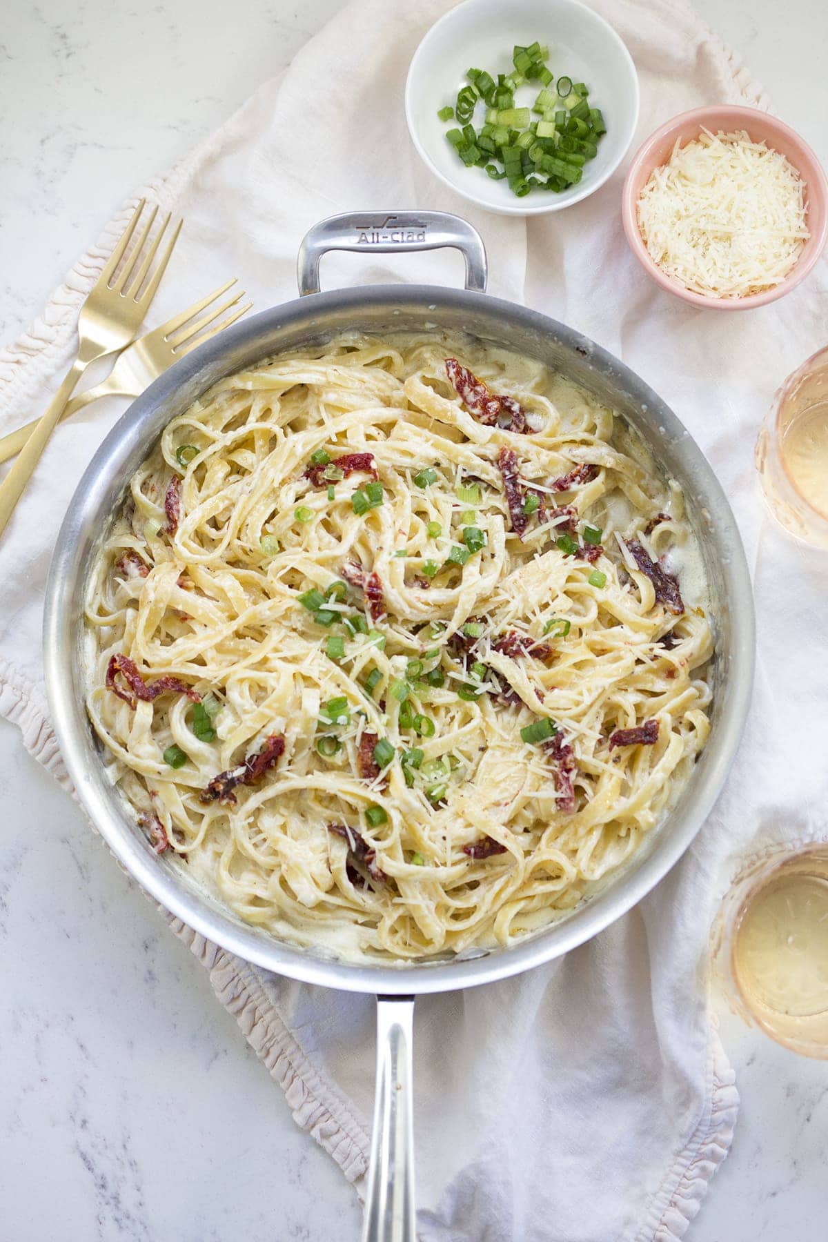 Fettuccine Alfredo with Sun-dried Tomatoes and Scallions
