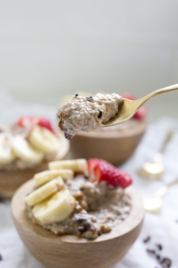 Breakfast Chia Pudding with Almond Butter and Cocoa Nibs • Freutcake