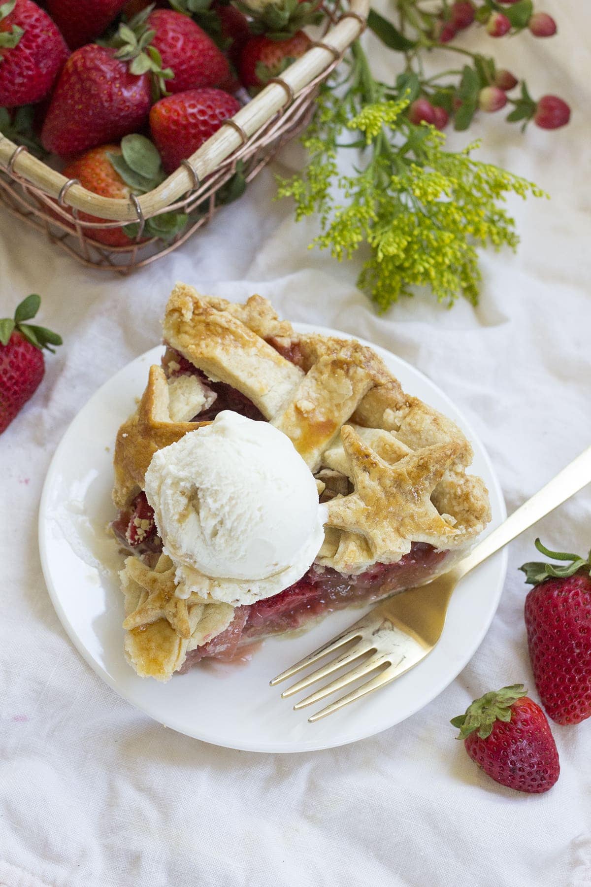 Strawberry Rhubarb Pie