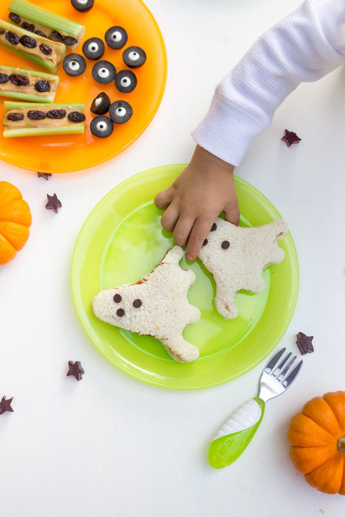 Toddler Safe Halloween Glitter Slime Recipe • Freutcake