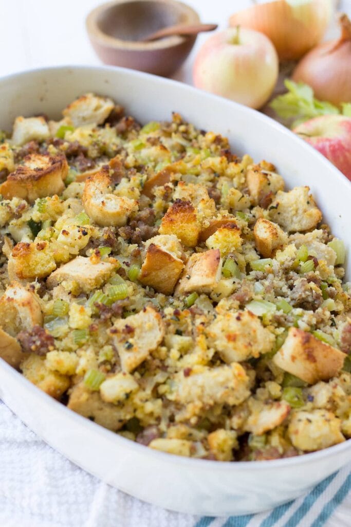 Stuffing with Sausage, Apples & Sage • Freutcake