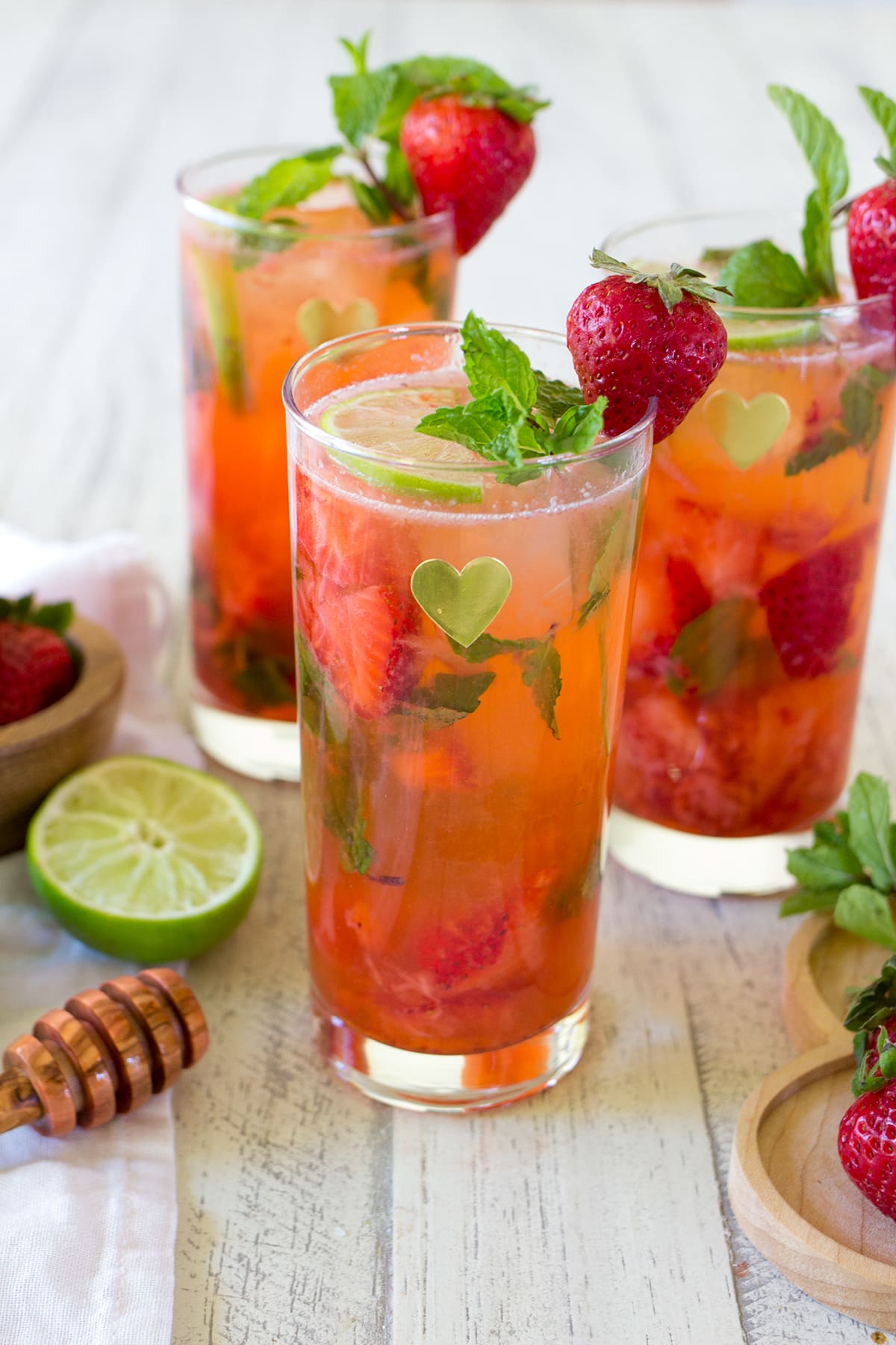 Skinny Strawberry Mojito