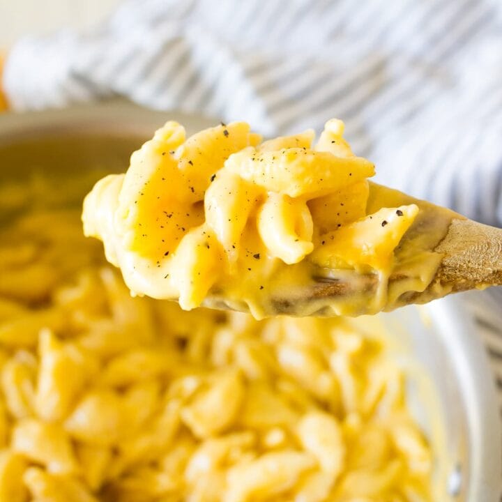 Easy Creamy Stovetop Mac and Cheese