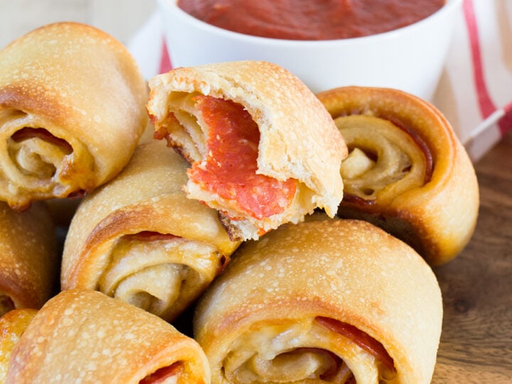 Easy 3 Ingredient Pepperoni Rolls Freutcake