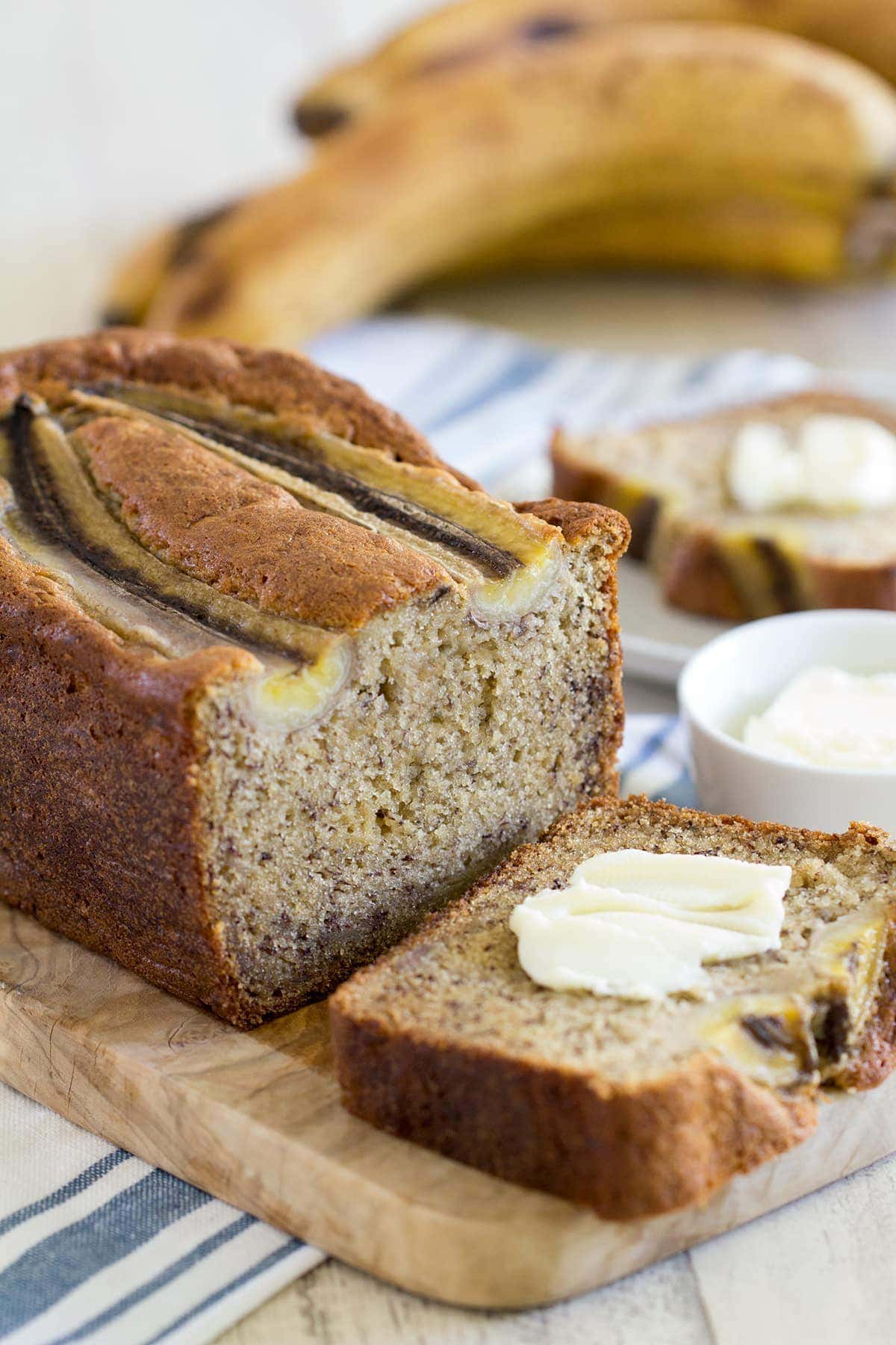 The Best Sour Cream Banana Bread • Freutcake