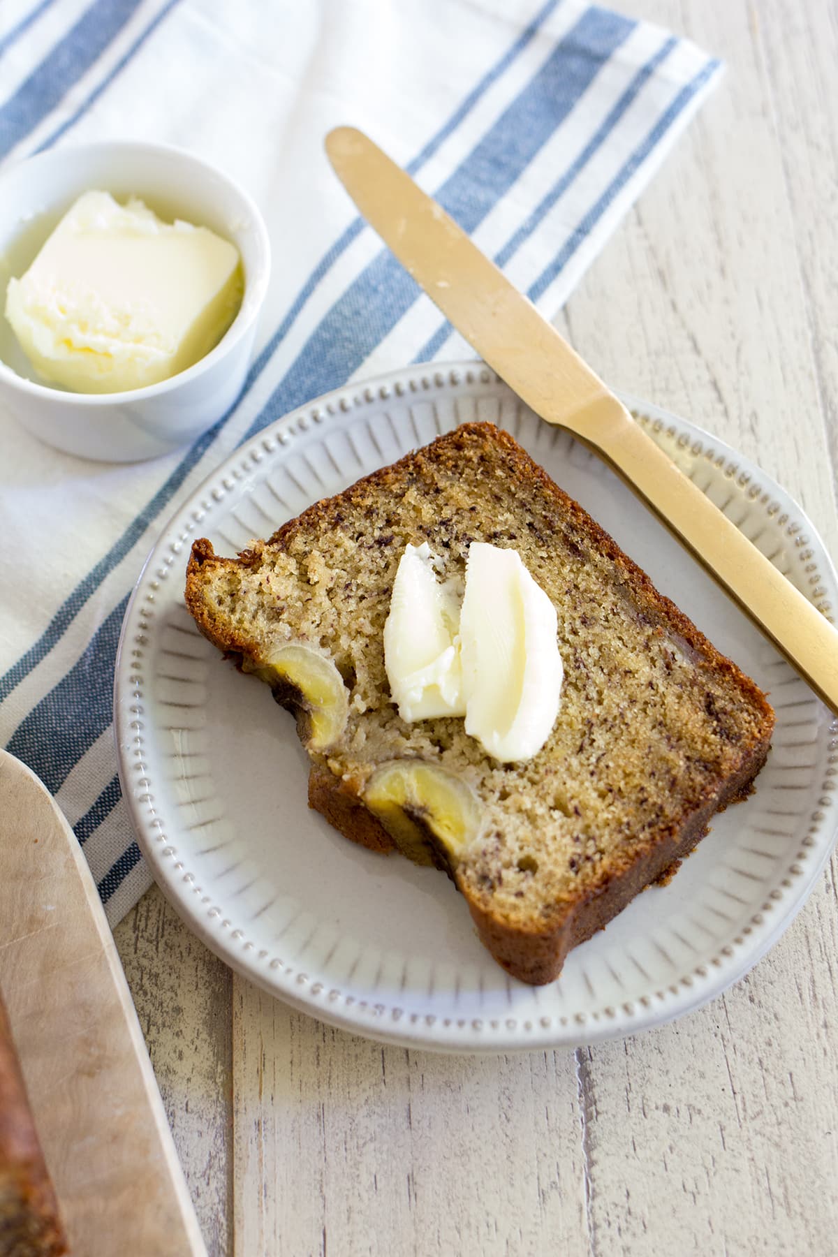 This recipe is for the very best sour cream banana bread that is very moist, flavorful and delicious! The pefect classic banana bread.