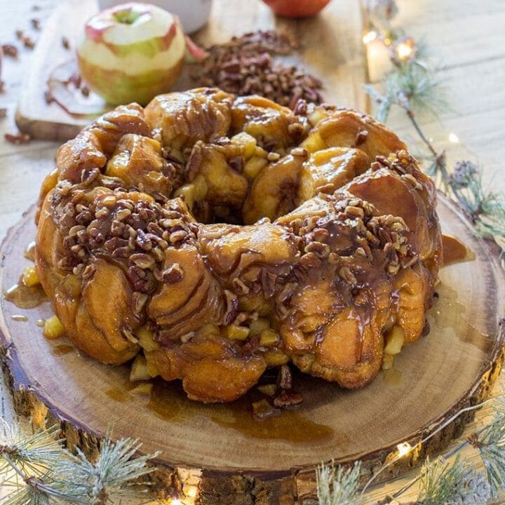 Caramel Apple Monkey Bread Recipe #monkeybread #easy #biscuitdough #christmas #caramel #apple #pecan #christmasmorning #breakfast