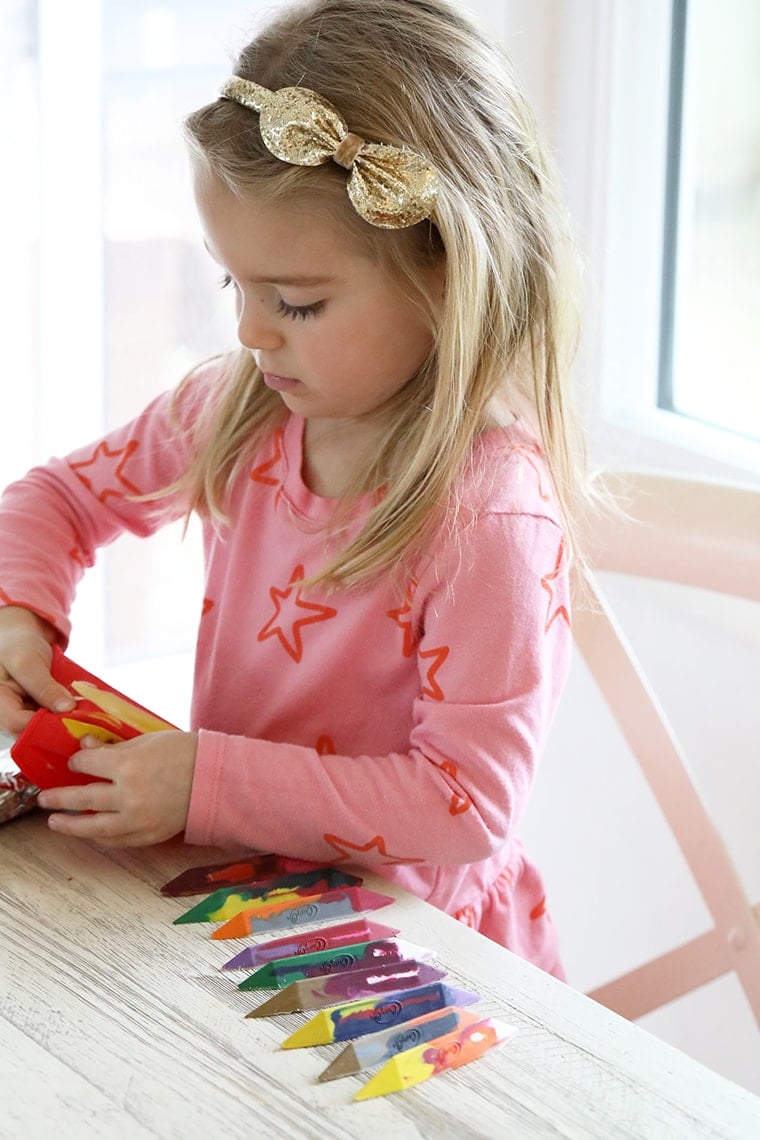 DIY bathtub crayons with essential oils