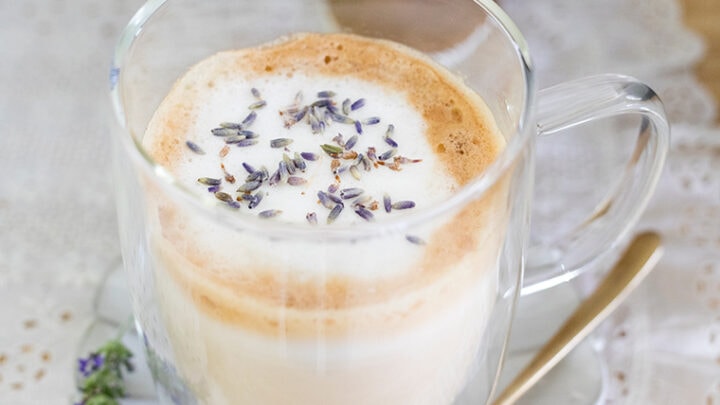 https://www.freutcake.com/wp-content/uploads/2019/05/Lavender-Honey-Latte-Recipe-William-Sonoma-Coffee-Capsules-4-720x405.jpg