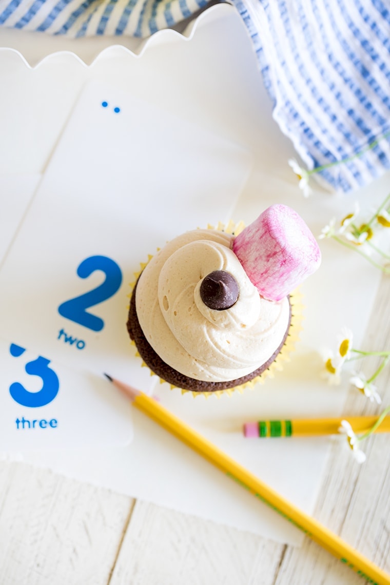 Back to School No. 2 Pencil Cupcakes • Freutcake