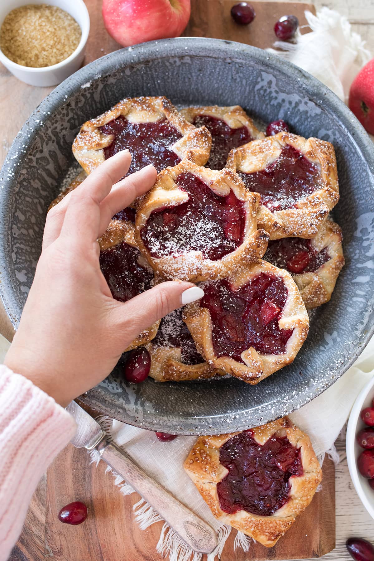 Easy Cranberry Apple Tarts • Freutcake