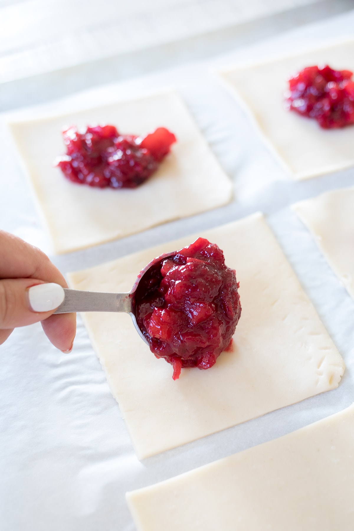 Easy Cranberry Apple Tarts #Thanksgiving #cranberrytart #easypie #thanksgivingpie