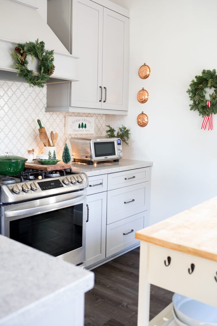 Our Pine Tree Inspired Christmas Kitchen Decor • Freutcake