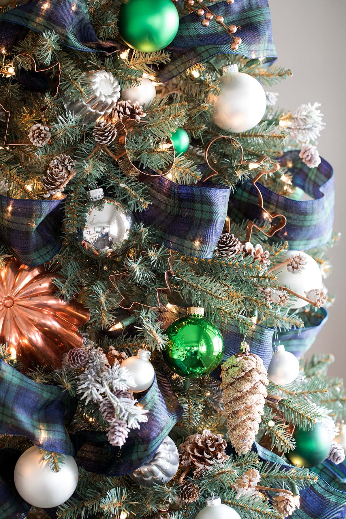 Green and Gold Plaid Christmas Tree