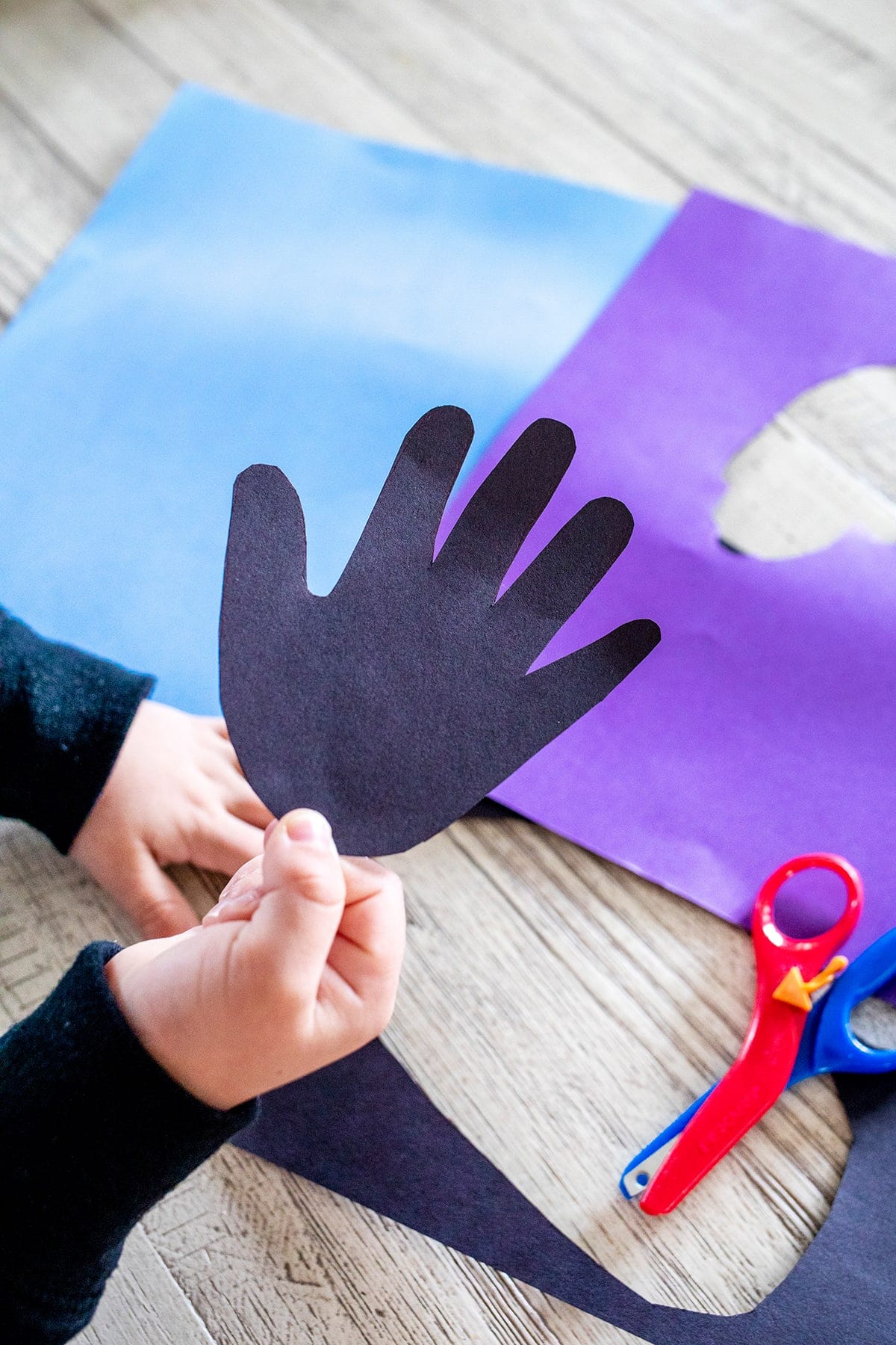 Handprint Fish Puppet Craft For Kids