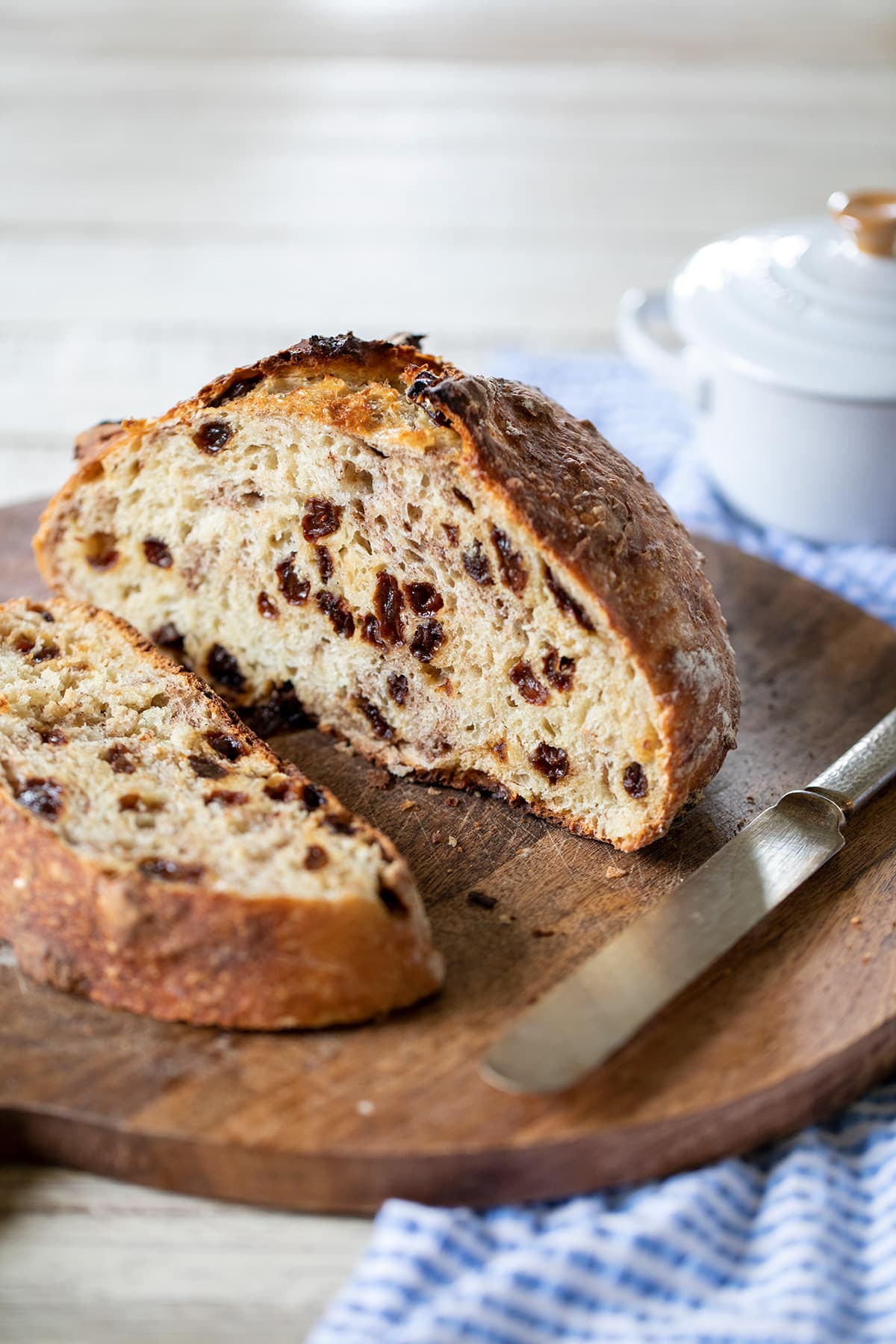 No Knead Cinnamon Raisin Bread