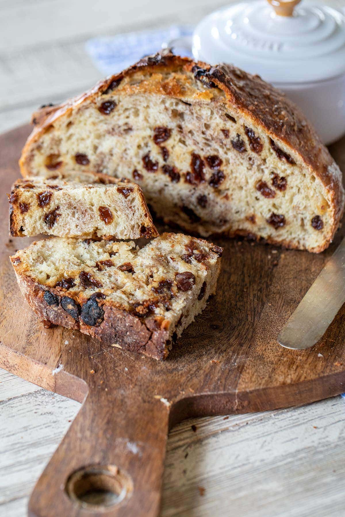 No Knead Cinnamon Raisin Bread