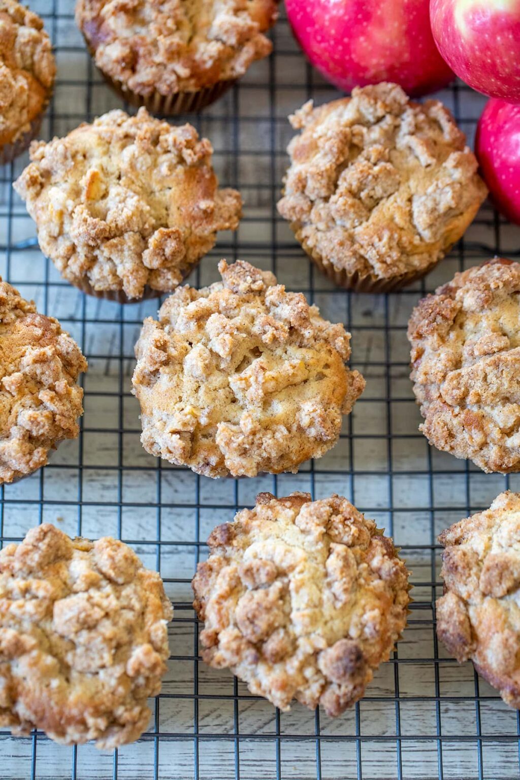 Apple Cinnamon Streusel Muffins • Freutcake