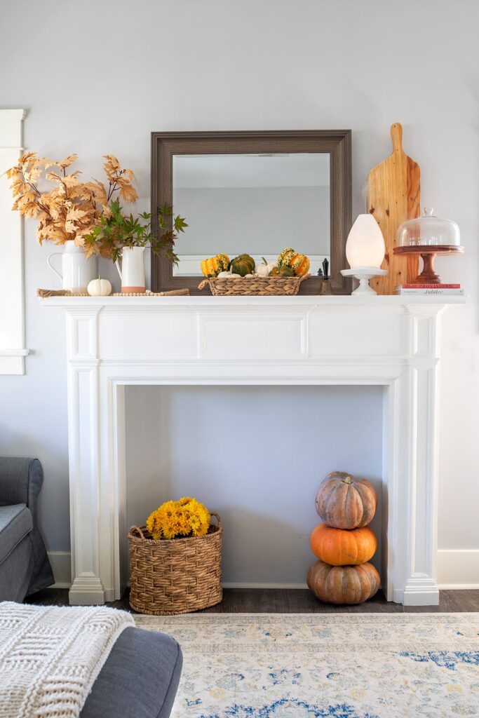 Simple Fall Living Room Decor • Freutcake