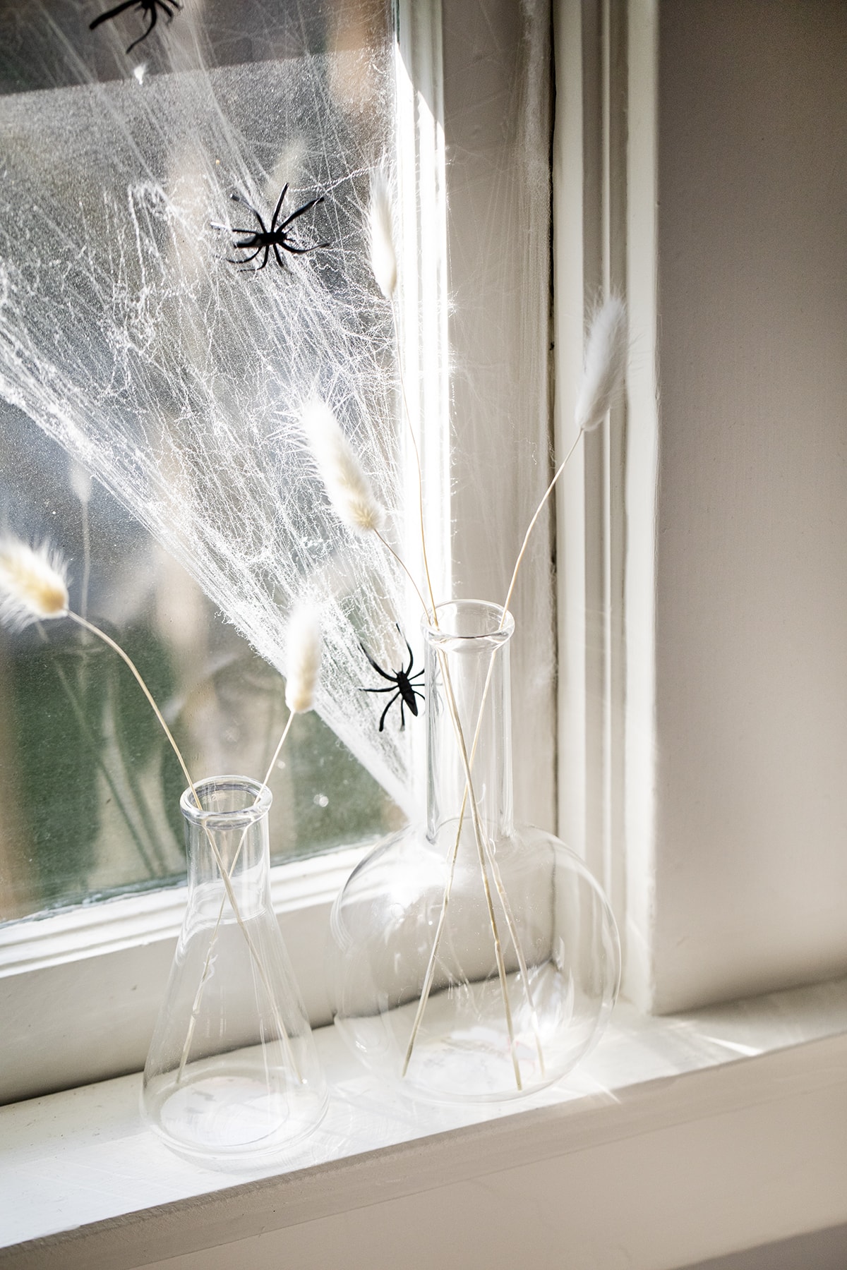 Chic White Pumpkin Halloween Decor