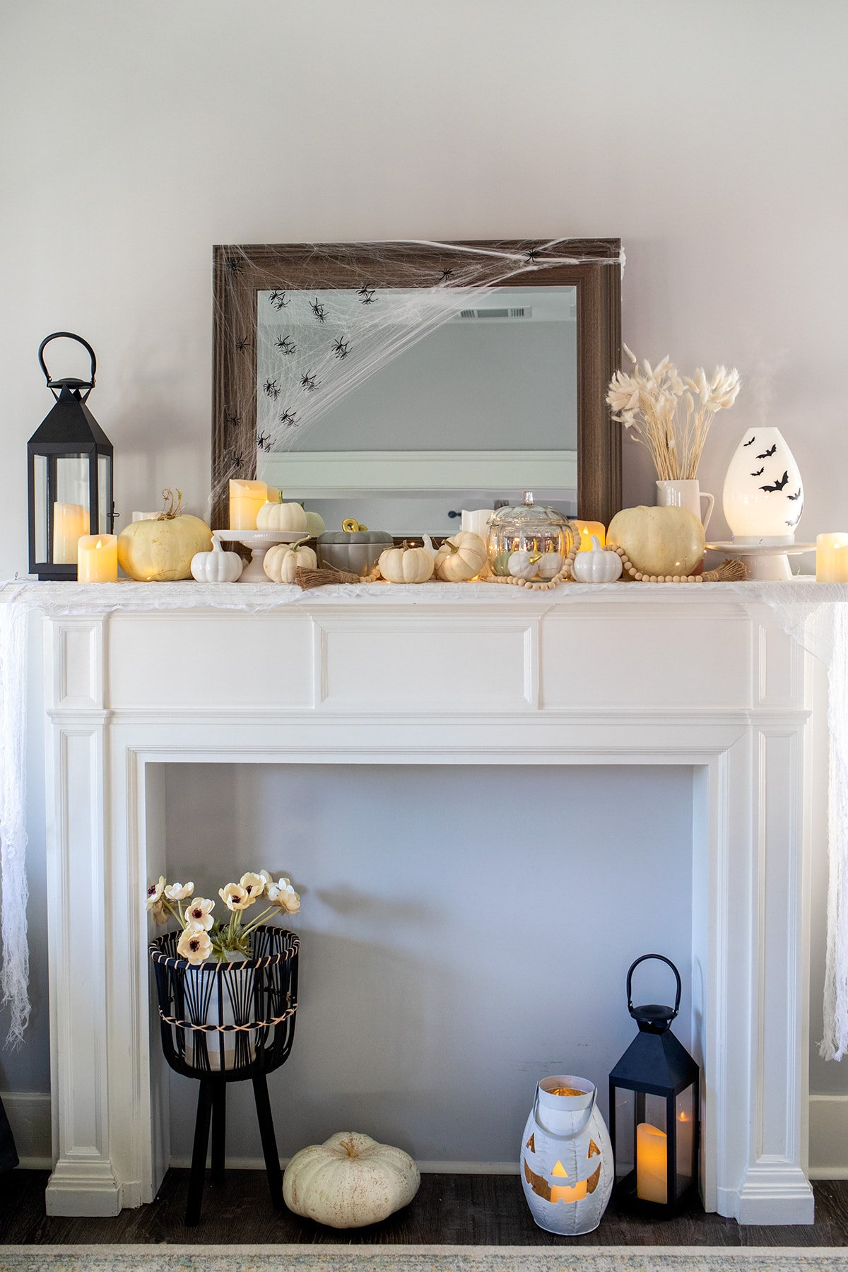 Chic White Pumpkin Halloween Decor