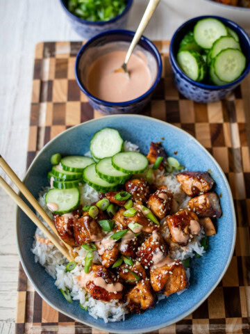 Sticky Honey Garlic Salmon Bites