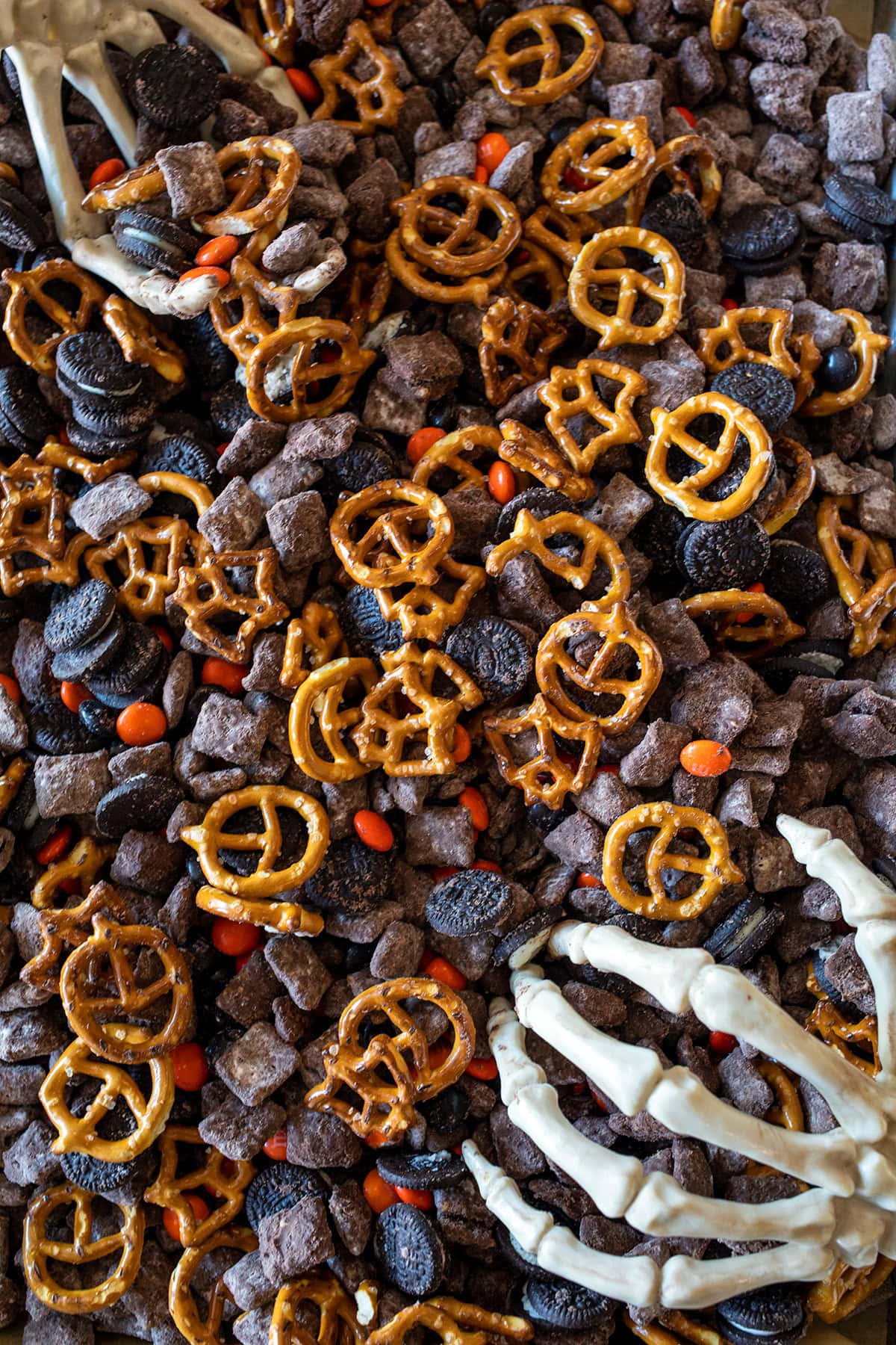 Halloween Muddy Buddies Recipe